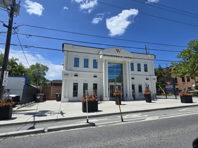 170 Willowdale Ave
