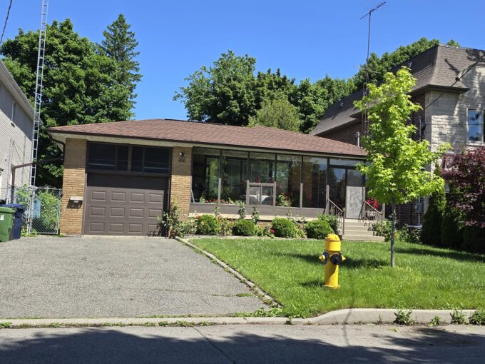 100 Nipigon Ave